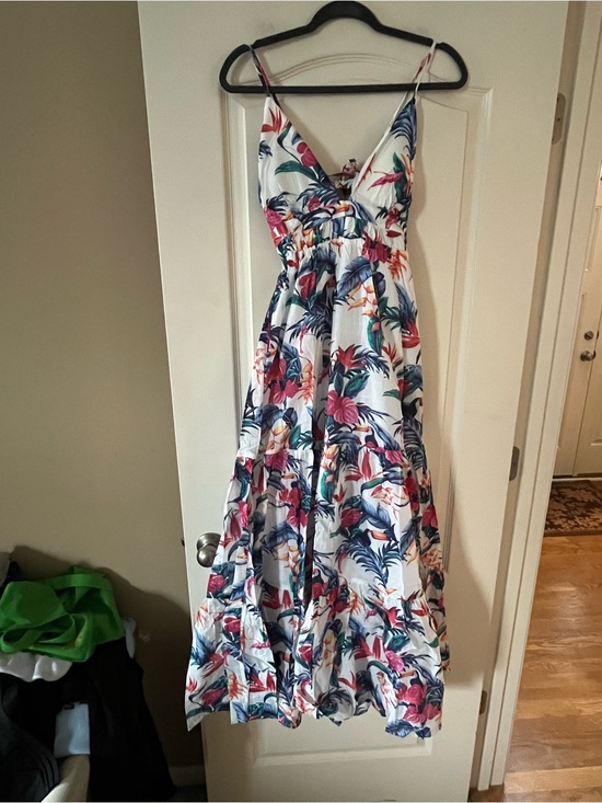 Tori Richard Dresses & Skirts - Tori Richard White Maxi Dress with Multicolor Tropical Print Women’s Size Medium